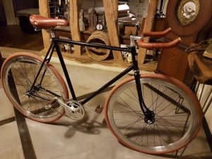 Repeindre un cadre de vélo ancien